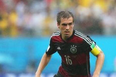 Alemanha vai encarar o Brasil na semi com seu uniforme rubro-negro
