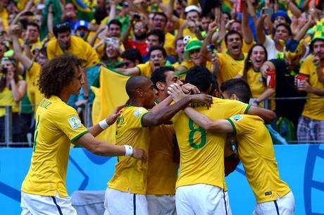 Thiago Silva marca e dá tranquilidade à seleção brasileira