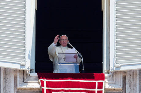 "Esses atos profanam a imagem de Deus", falou Francisco no Vaticano "Esses atos profanam a imagem de Deus", falou Francisco no Vaticano