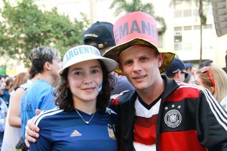 Apesar de a Copa do Mundo contar apenas com seleções de 32 nacionalidades, turistas de 203 países desembarcaram no Brasil Apesar de a Copa do Mundo contar apenas com seleções de 32 nacionalidades, turistas de 203 países desembarcaram no Brasil