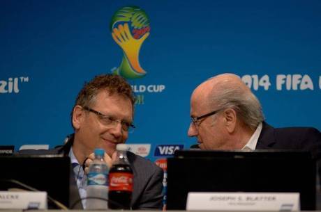 Valcke e Blatter defenderam Fifa das acusações de corrupção
Valcke e Blatter defenderam Fifa das acusações de corrupção