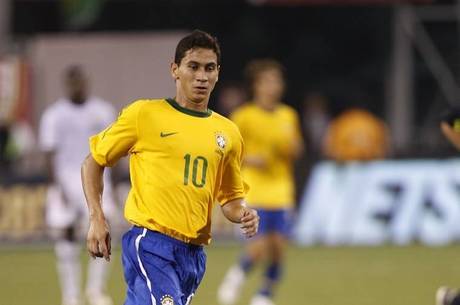 Ganso já foi convocado por Mano Menezes para a seleção
