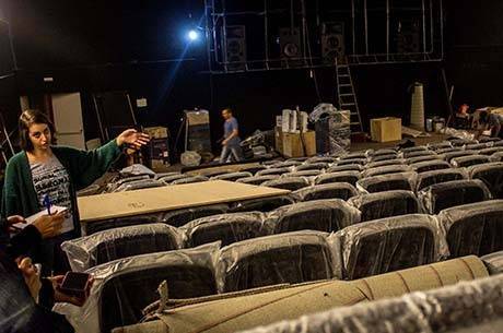 Ainda em obras, cinema reabrirá para o público neste sábado Ainda em obras, cinema reabrirá para o público neste sábado