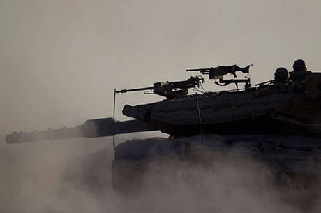 Militares iniciam operação terrestre em Gaza Militares iniciam operação terrestre em Gaza