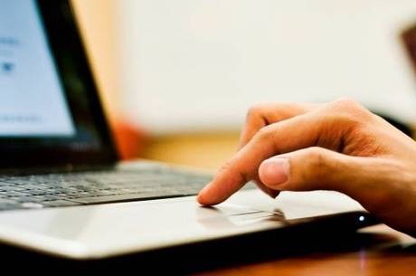 Dados revelam que 48,1% dos domicílios brasileiros têm pelo menos um computador Dados revelam que 48,1% dos domicílios brasileiros têm pelo menos um computador
