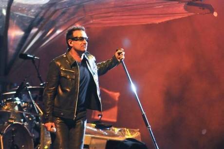 Bono durante show no Brasil Bono durante show no Brasil