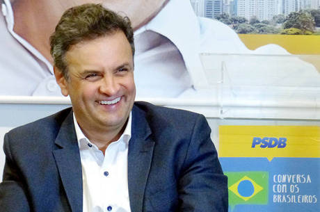 Aécio garante a lisura no processo de reforma do aeroporto
Aécio garante a lisura no processo de reforma do aeroporto