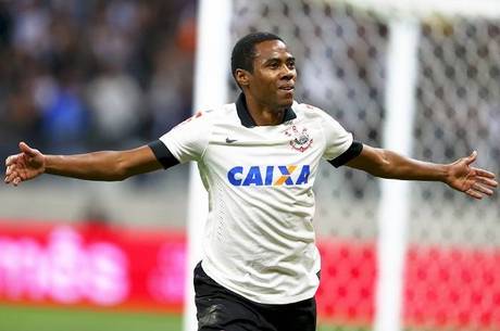 Corinthians, de Elias, não quer se distanciar do líder Cruzeiro