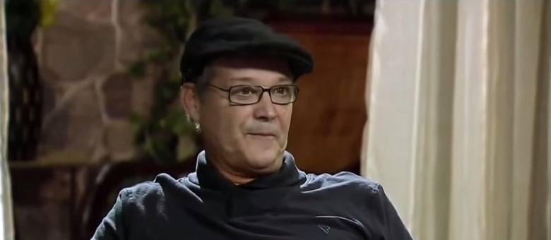 Ator revela que grupo neonazista descobrirá segredo que seu personagem carrega do passado Ator revela que grupo neonazista descobrirá segredo que seu personagem carrega do passado