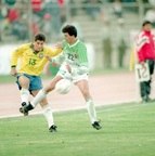 No futebol, o Brasil, comandado por Parreira foi derrotado pela primeira vez em Eliminatórias. Foi em 1993: 2 x 0 Bolívia