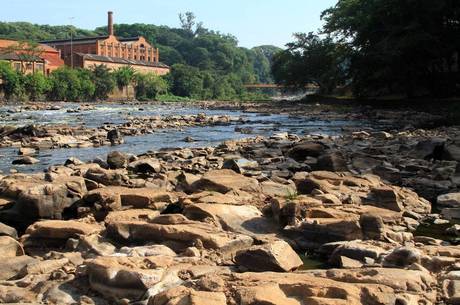 Rio Piracicaba, que abastece cidades na região de Campinas, está com nível abaixo da média devido à estiagem Rio Piracicaba, que abastece cidades na região de Campinas, está com nível abaixo da média devido à estiagem