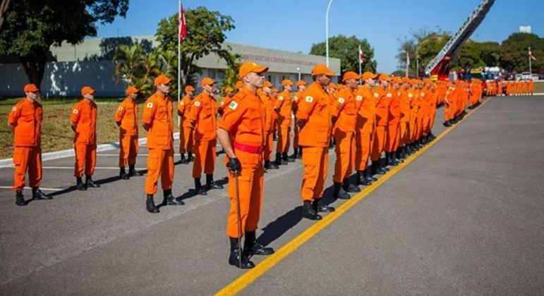 Edital determina que candidatos militares deverão se apresentar devidamente fardados