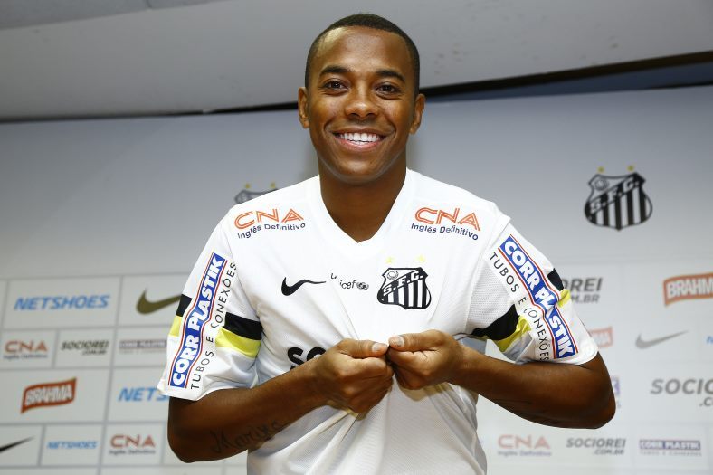 Sem mercado na Europa, Robinho volta ao Santos para ganhar fortuna por mês  - Fotos - R7 Futebol