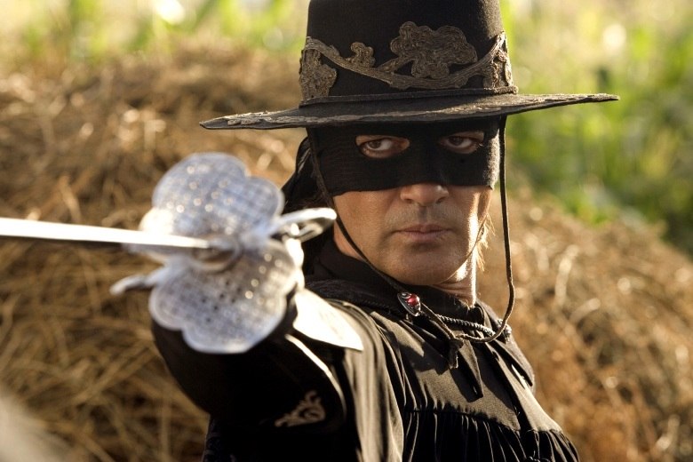 Zorro completa 95 anos neste sábado (9); relembre trajetória do