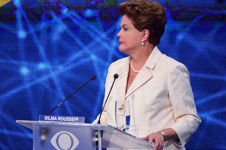 "O Brasil botava a conta para o trabalhador pagar", criticou Dilma