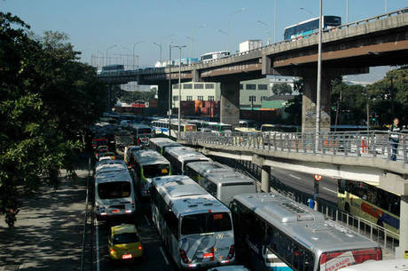 O trânsito ficou pior com as obras de revitalização da zona portuária