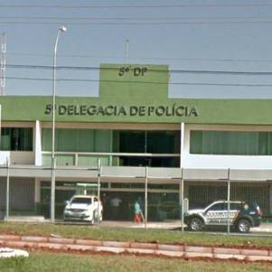 Homem foi levado à 5ª DP, após ser atendido em hospital
Homem foi levado à 5ª DP, após ser atendido em hospital