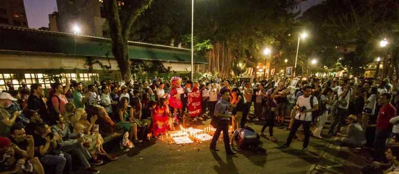 Ato no Largo do Arouche, em São Paulo, reuiniu cerca de 500 pessoa