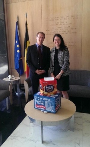Embaixada belga posta foto com as cervejas enviadas por Obama