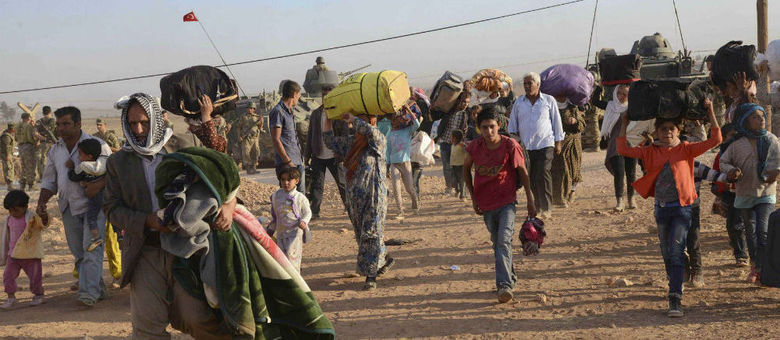 Mais de 100 mil curdos migraram para a Turquia por causa do avanço do Estado Islâmico
