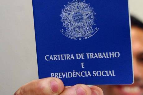 Plano prevê redução de jornada para manter empregos Plano prevê redução de jornada para manter empregos