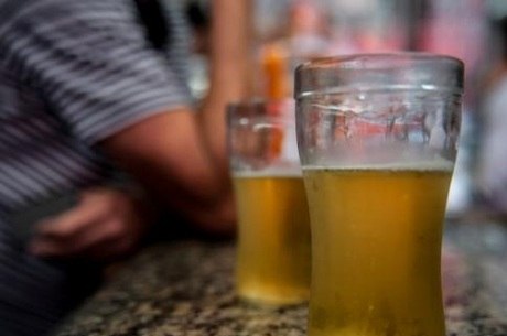 São Paulo e Rio de Janeiro não vão proibir álcool