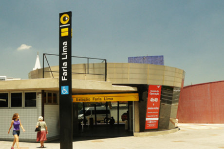 Ativistas querem mudar o nome da estação Faria Lima