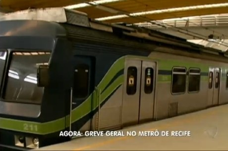 Greve Do Metro Entra No Segundo Dia E Afeta 400 Mil Passageiros Em Recife Noticias R7 Cidades