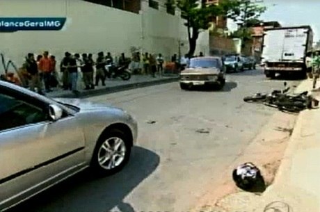 Mulher morre ao ser arremessada para fora do veículo e acidente é  investigado no interior de Minas