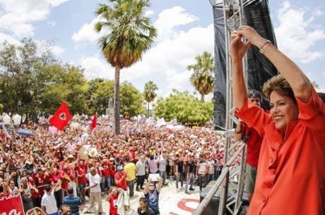 Dilma passa nesta terça-feira por Petrolina, Goiana e Recife