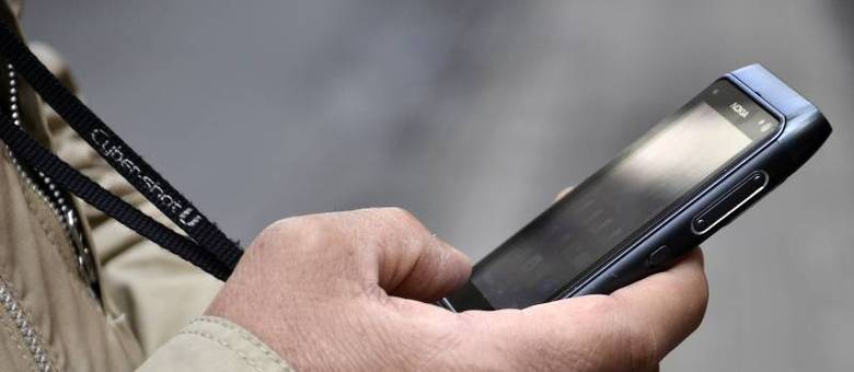 Assinaturas de smartphones no mundo devem chegar a 6.1 bilhões Assinaturas de smartphones no mundo devem chegar a 6.1 bilhões