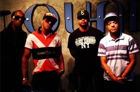 Ice Blue, Mano Brown, Edi Rock e KL Jay no Quad Studios, em Nova York (EUA), durante gravação do novo álbum do Racionais MC´s
Ice Blue, Mano Brown, Edi Rock e KL Jay no Quad Studios, em Nova York (EUA), durante gravação do novo álbum do Racionais MC´s