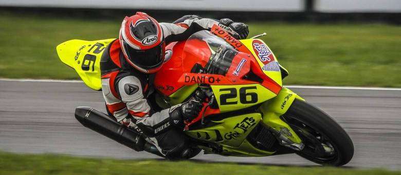 Piloto morre após acidente em prova de moto no PR ...