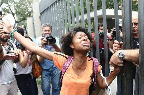 Amanda Alli, estudante de 19 anos, ganhou uma bolsa de estudos de um cursinho