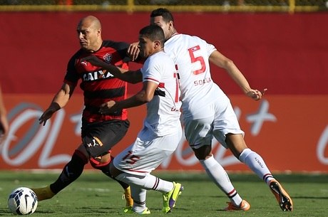 Vitória e São Paulo fizeram jogo movimentado no Barradão