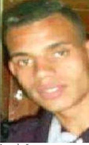 Luciano Meneses sumiu em outubro, no Parque Bristol, zona sul de SP, e moradores acusam PMs da Rota; amigo do jovem já foi encontrado morto
Luciano Meneses sumiu em outubro, no Parque Bristol, zona sul de SP, e moradores acusam PMs da Rota; amigo do jovem já foi encontrado morto