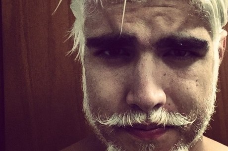 Platinado Com Cabelo E Barba Loiros Caio Castro Divide Opinioes Das Fas R7 Meu Estilo R7 R7 Meu Estilo