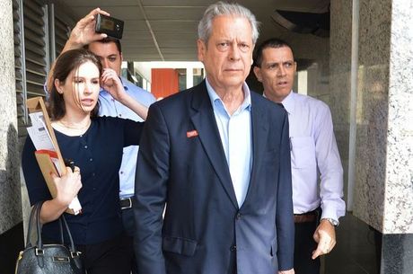 Ex-ministro José Dirceu foi convocado a depor na CPI da Petrobras