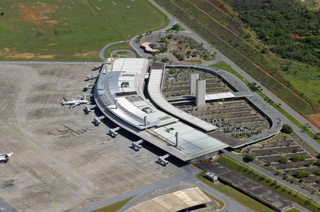 Oito voos decolaram com atraso no Aeroporto de Confins