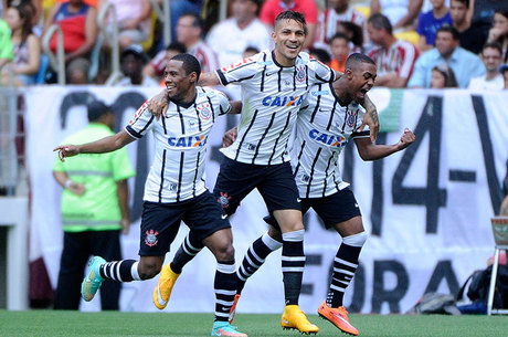 Corinthians perdeu por 5 a 2, mas se classificou para a Libertadores