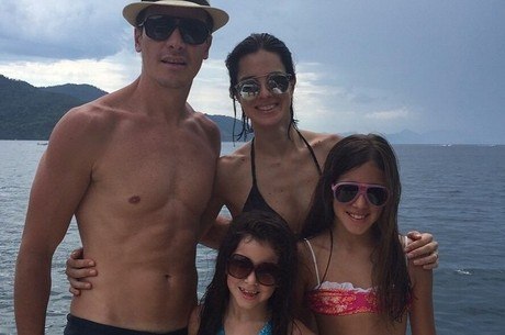 Rodrigo Faro curte passeio de barco com a família: “Dia inteiro no mar” -  Entretenimento - R7 Famosos e TV