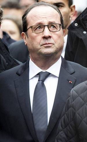 Presidente da França, François Hollande convocou uma reunião extraordinária para esta manhã