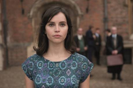 Felicity Jones será a protagonista do novo Star Wars Felicity Jones será a protagonista do novo Star Wars