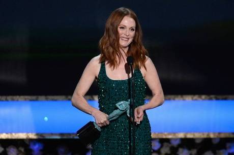 Julianne Moore foi eleita a melhor atriz pelo SAG Awards; ela é a grande favorita para levar o Oscar Julianne Moore foi eleita a melhor atriz pelo SAG Awards; ela é a grande favorita para levar o Oscar