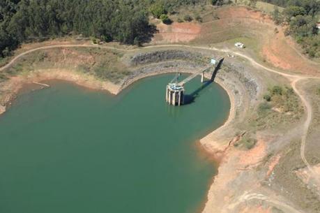 Indústrias que captam água diretamente da bacias dos Rios Jaguari, Camanducaia e Atibaia devem reduzir em 30% o consumo diário