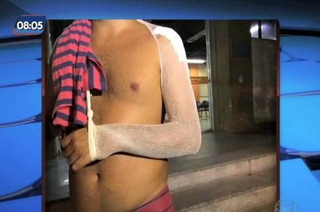 Ciclista foi atingido de raspão no ombro e levado ao hospital Ciclista foi atingido de raspão no ombro e levado ao hospital
