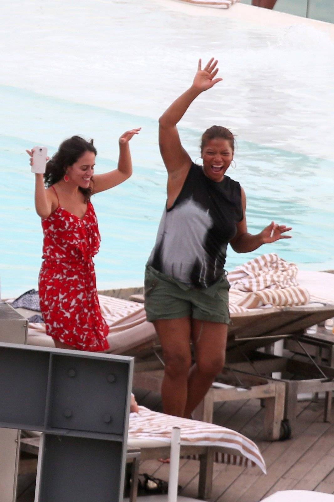 Queen Latifah curte piscina de hotel com a namorada no Rio de Janeiro -  Fotos - R7 Pop