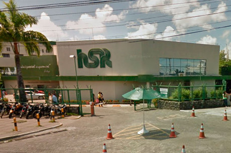 Grupo de criminosos roubou um carro-forte dentro do Hospital São Rafael, localizado no bairro de São Marcos