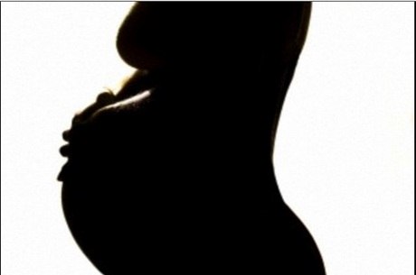 Ministra da Saúde elenca risco de gravidez nessa idade
