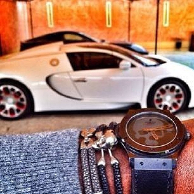 "InstaNarco" traficantes mexicanos ostentam vida luxuosa na